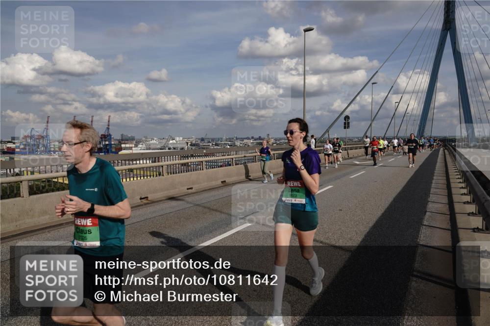 03.10.2026 - Köhlbrandbrückenlauf Michael Burmester http://msf.ph/oto/10811642 03.10.2026 15:26:45 Position 1 7326, 8623 meine-sportfotos.de