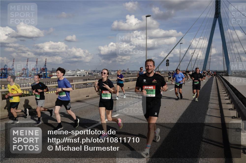 03.10.2026 - Köhlbrandbrückenlauf Michael Burmester http://msf.ph/oto/10811710 03.10.2026 15:27:05 Position 1 7972 meine-sportfotos.de