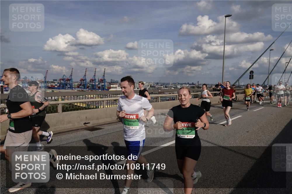 03.10.2026 - Köhlbrandbrückenlauf Michael Burmester http://msf.ph/oto/10811749 03.10.2026 15:27:16 Position 1 8161, 8213 meine-sportfotos.de