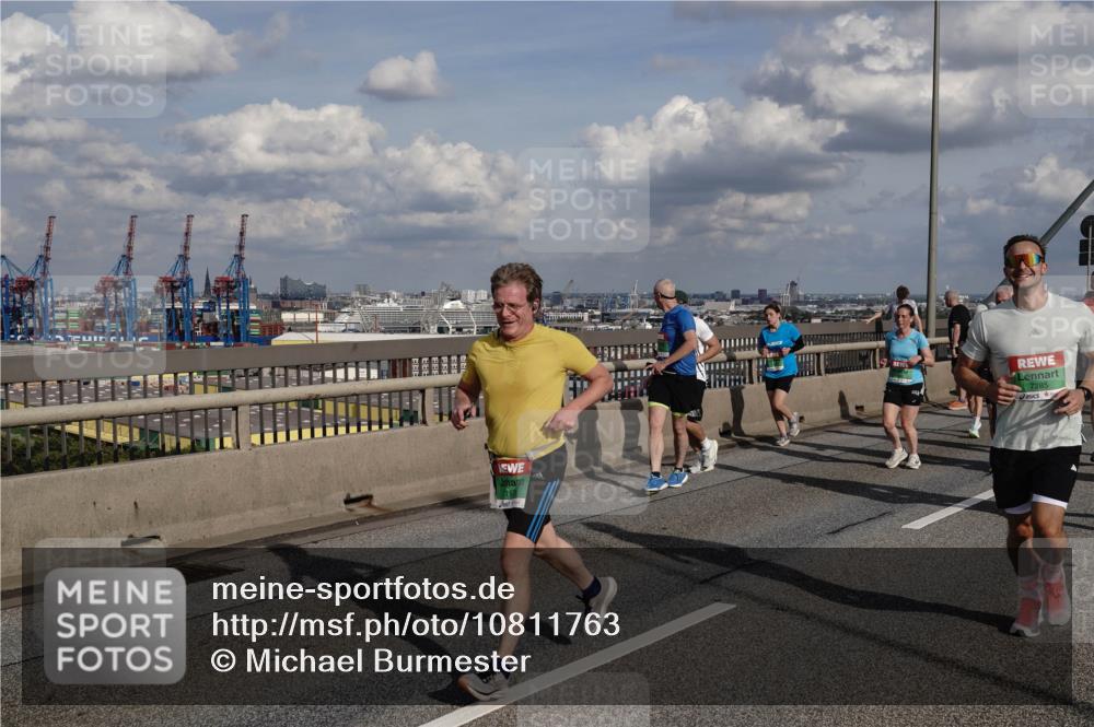 03.10.2026 - Köhlbrandbrückenlauf Michael Burmester http://msf.ph/oto/10811763 03.10.2026 15:27:20 Position 1 7285 meine-sportfotos.de