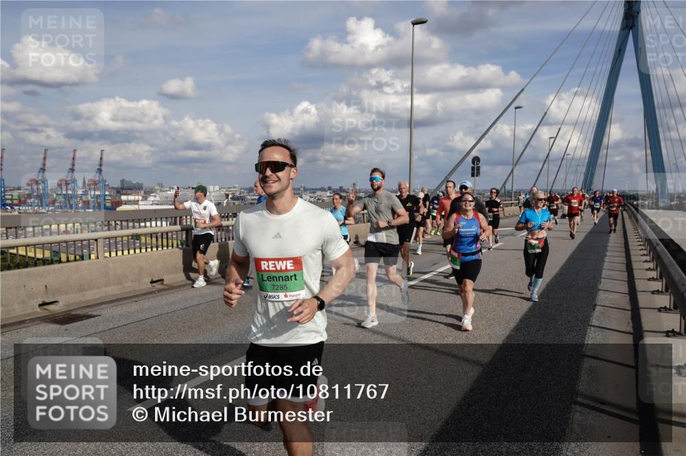 03.10.2026 - Köhlbrandbrückenlauf Michael Burmester http://msf.ph/oto/10811767 03.10.2026 15:27:21 Position 1 7285 meine-sportfotos.de