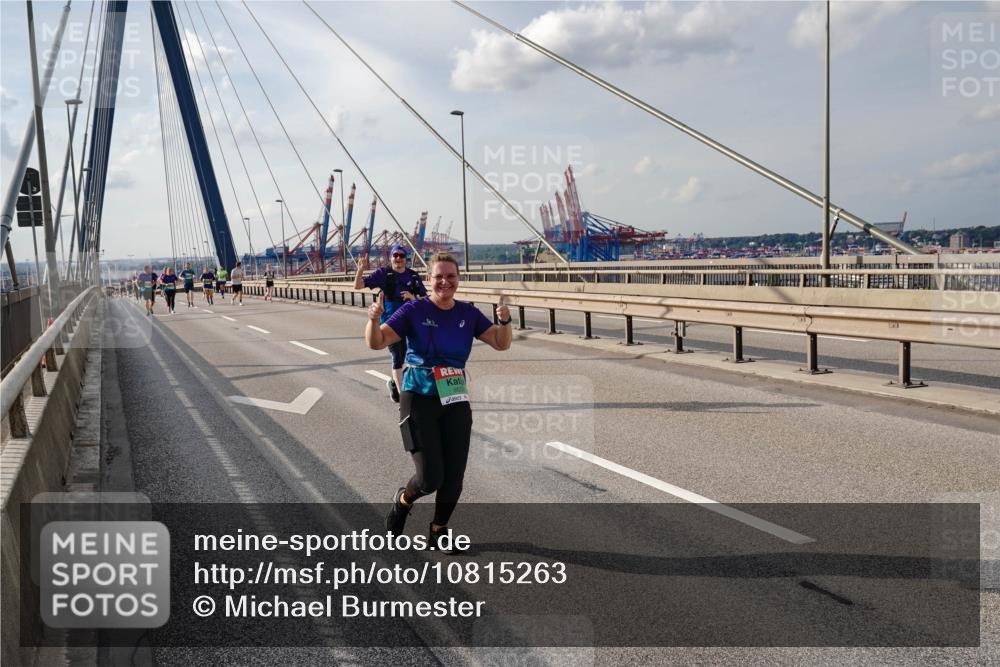 03.10.2026 - Köhlbrandbrückenlauf Michael Burmester http://msf.ph/oto/10815263 03.10.2026 16:07:12 Position 2  meine-sportfotos.de