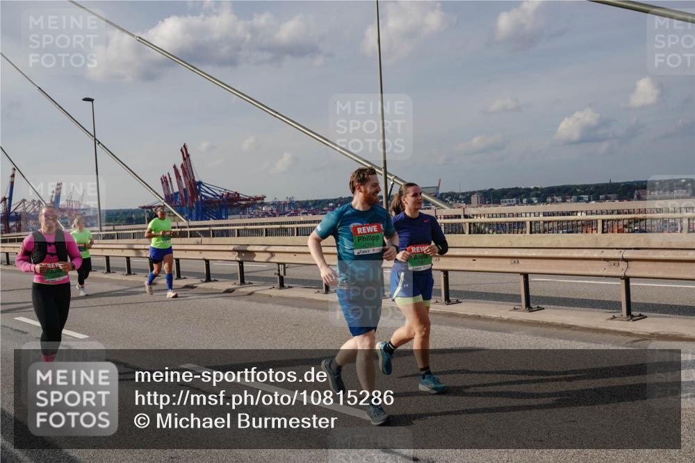 03.10.2026 - Köhlbrandbrückenlauf Michael Burmester http://msf.ph/oto/10815286 03.10.2026 16:07:30 Position 2  meine-sportfotos.de