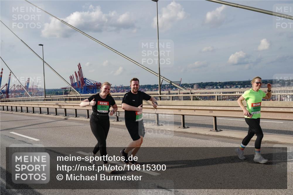 03.10.2026 - Köhlbrandbrückenlauf Michael Burmester http://msf.ph/oto/10815300 03.10.2026 16:07:34 Position 2  meine-sportfotos.de