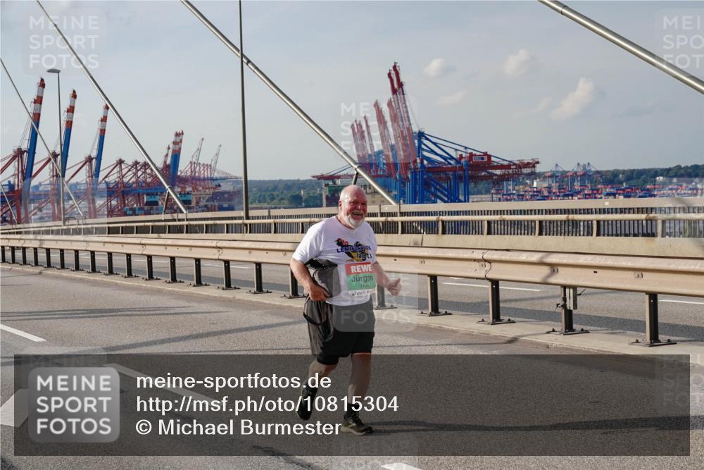 03.10.2026 - Köhlbrandbrückenlauf Michael Burmester http://msf.ph/oto/10815304 03.10.2026 16:07:43 Position 2 9496 meine-sportfotos.de