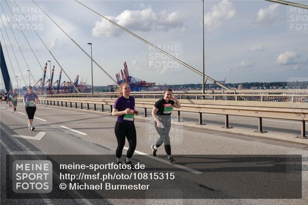 03.10.2026 - Köhlbrandbrückenlauf Michael Burmester http://msf.ph/oto/10815315 03.10.2026 16:07:50 Position 2 22 meine-sportfotos.de