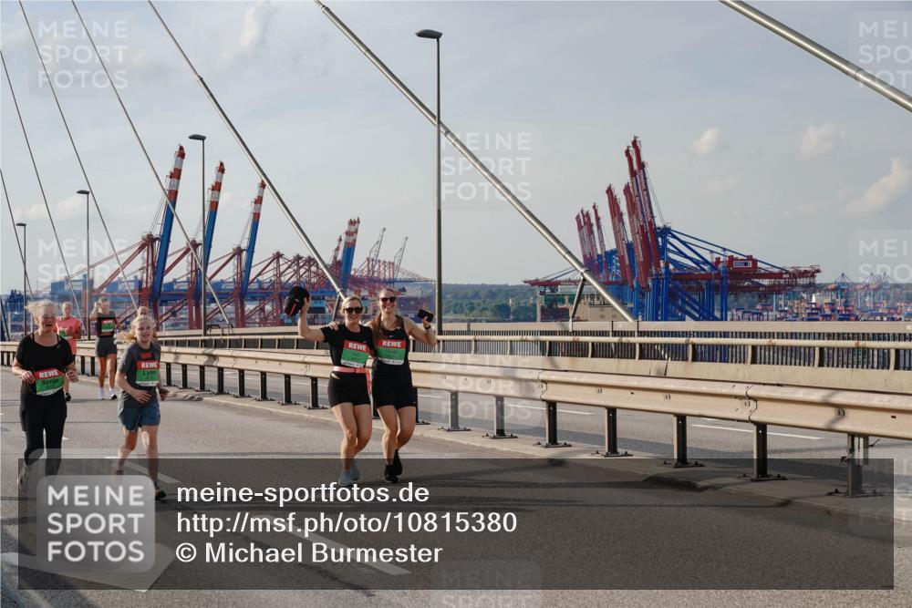 03.10.2026 - Köhlbrandbrückenlauf Michael Burmester http://msf.ph/oto/10815380 03.10.2026 16:08:24 Position 2  meine-sportfotos.de