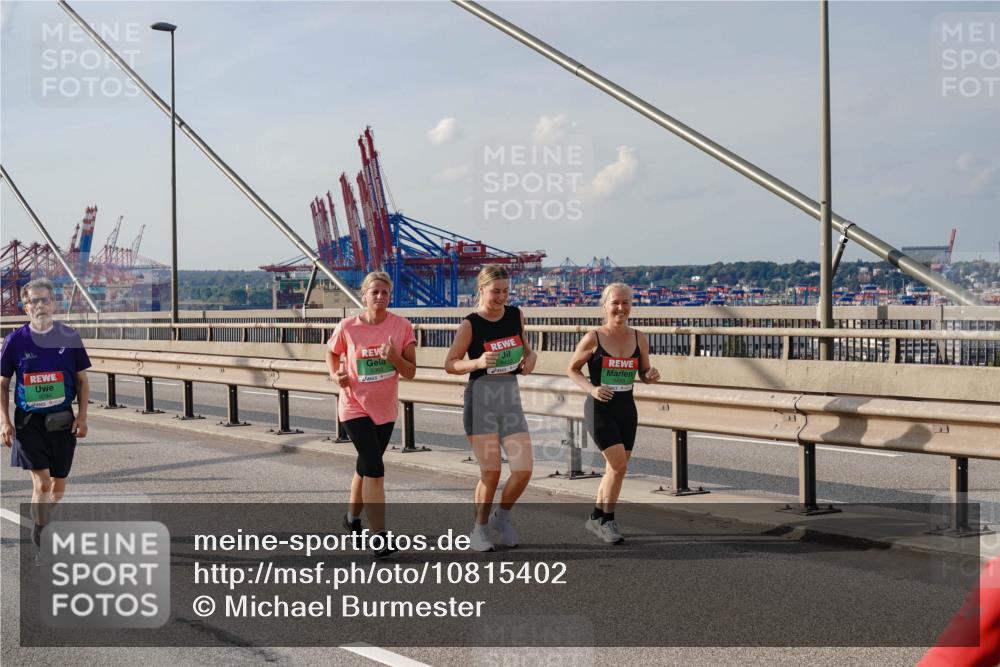 03.10.2026 - Köhlbrandbrückenlauf Michael Burmester http://msf.ph/oto/10815402 03.10.2026 16:08:35 Position 2 9 meine-sportfotos.de