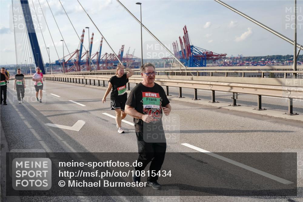 03.10.2026 - Köhlbrandbrückenlauf Michael Burmester http://msf.ph/oto/10815434 03.10.2026 16:09:12 Position 2 7119 meine-sportfotos.de