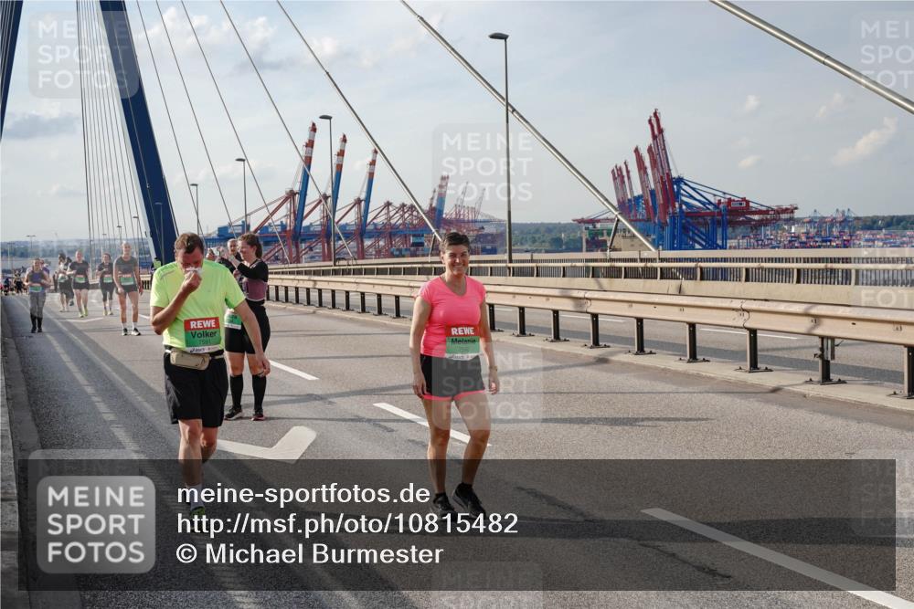 03.10.2026 - Köhlbrandbrückenlauf Michael Burmester http://msf.ph/oto/10815482 03.10.2026 16:09:56 Position 2 7591, 7592 meine-sportfotos.de