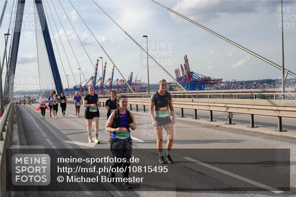 03.10.2026 - Köhlbrandbrückenlauf Michael Burmester http://msf.ph/oto/10815495 03.10.2026 16:10:08 Position 2 9499 meine-sportfotos.de