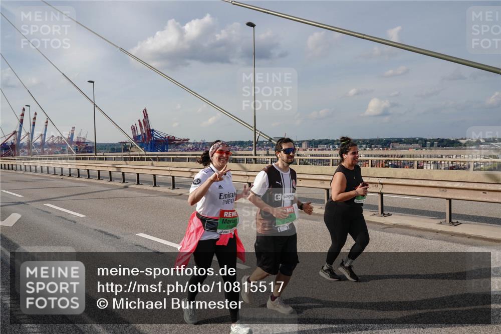 03.10.2026 - Köhlbrandbrückenlauf Michael Burmester http://msf.ph/oto/10815517 03.10.2026 16:10:20 Position 2 9455 meine-sportfotos.de