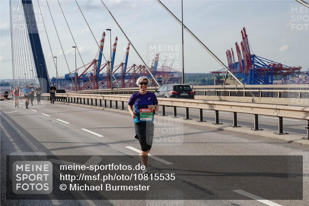 03.10.2026 - Köhlbrandbrückenlauf Michael Burmester http://msf.ph/oto/10815535 03.10.2026 16:10:31 Position 2 9264, 685 meine-sportfotos.de