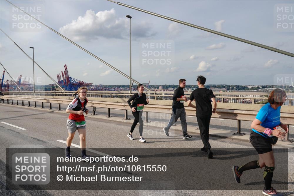 03.10.2026 - Köhlbrandbrückenlauf Michael Burmester http://msf.ph/oto/10815550 03.10.2026 16:10:47 Position 2  meine-sportfotos.de