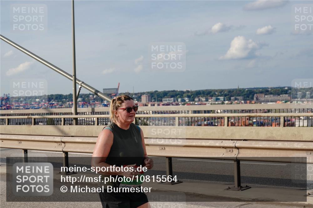 03.10.2026 - Köhlbrandbrückenlauf Michael Burmester http://msf.ph/oto/10815564 03.10.2026 16:10:59 Position 2 9249 meine-sportfotos.de