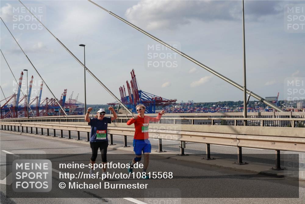 03.10.2026 - Köhlbrandbrückenlauf Michael Burmester http://msf.ph/oto/10815568 03.10.2026 16:11:03 Position 2  meine-sportfotos.de