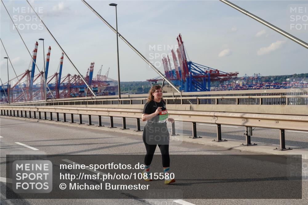 03.10.2026 - Köhlbrandbrückenlauf Michael Burmester http://msf.ph/oto/10815580 03.10.2026 16:11:14 Position 2  meine-sportfotos.de