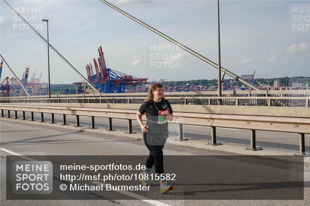 03.10.2026 - Köhlbrandbrückenlauf Michael Burmester http://msf.ph/oto/10815582 03.10.2026 16:11:15 Position 2  meine-sportfotos.de