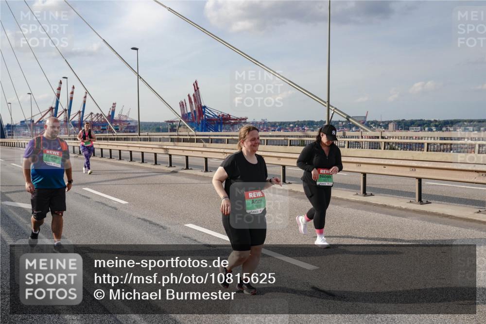03.10.2026 - Köhlbrandbrückenlauf Michael Burmester http://msf.ph/oto/10815625 03.10.2026 16:12:02 Position 2 7916 meine-sportfotos.de