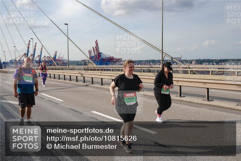 03.10.2026 - Köhlbrandbrückenlauf Michael Burmester http://msf.ph/oto/10815626 03.10.2026 16:12:03 Position 2 7916 meine-sportfotos.de