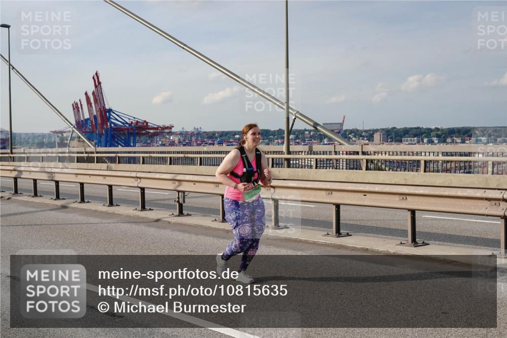 03.10.2026 - Köhlbrandbrückenlauf Michael Burmester http://msf.ph/oto/10815635 03.10.2026 16:12:08 Position 2  meine-sportfotos.de