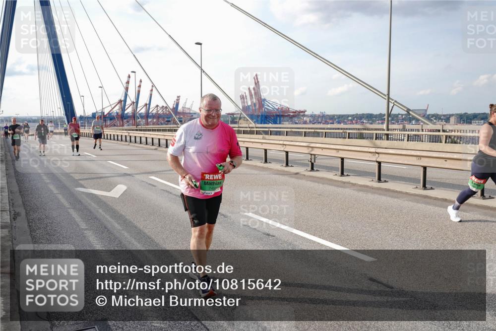 03.10.2026 - Köhlbrandbrückenlauf Michael Burmester http://msf.ph/oto/10815642 03.10.2026 16:12:16 Position 2 745 meine-sportfotos.de