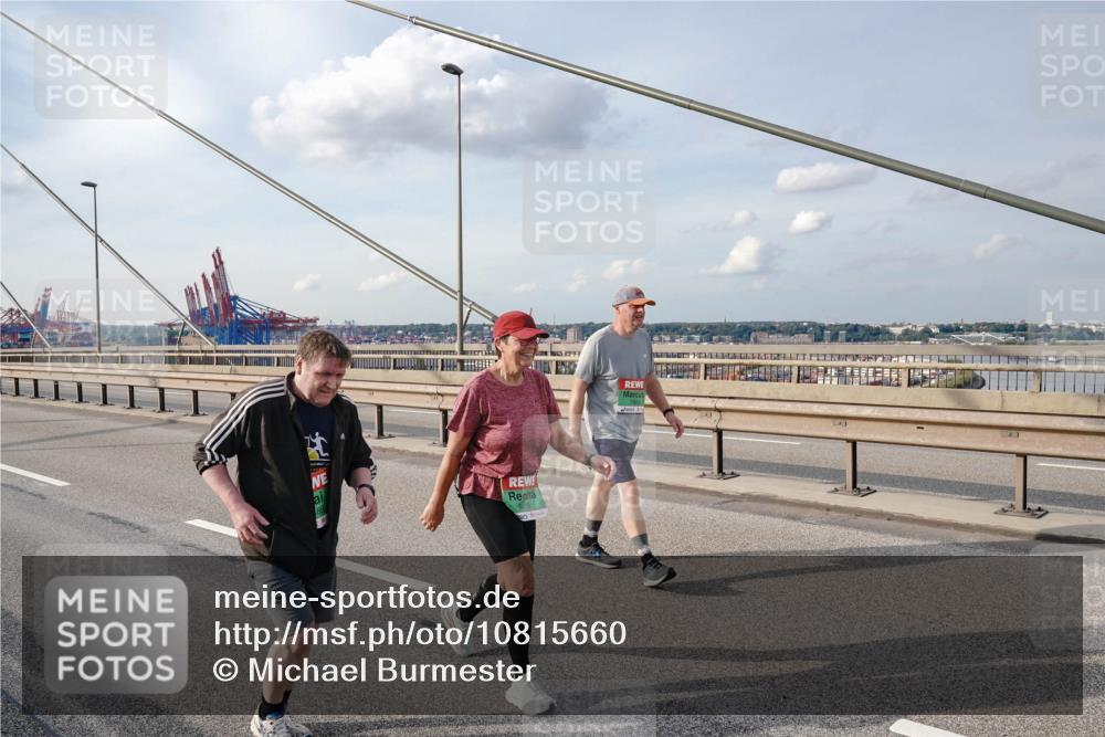 03.10.2026 - Köhlbrandbrückenlauf Michael Burmester http://msf.ph/oto/10815660 03.10.2026 16:12:29 Position 2  meine-sportfotos.de