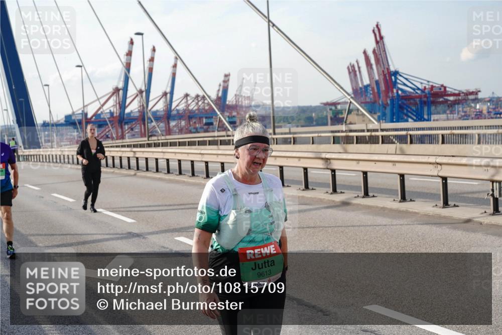 03.10.2026 - Köhlbrandbrückenlauf Michael Burmester http://msf.ph/oto/10815709 03.10.2026 16:13:24 Position 2 9613 meine-sportfotos.de