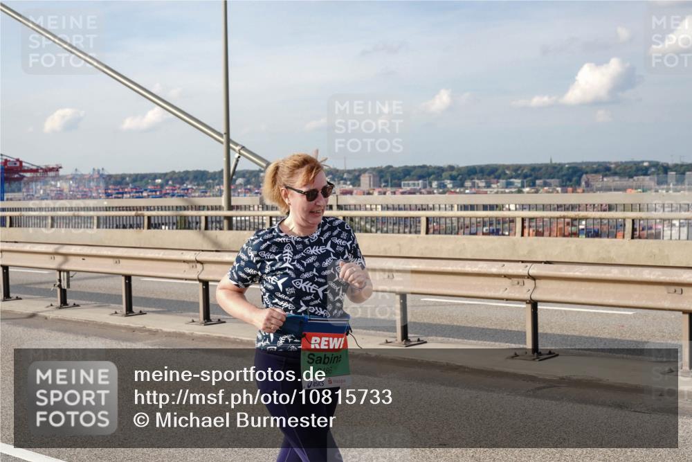 03.10.2026 - Köhlbrandbrückenlauf Michael Burmester http://msf.ph/oto/10815733 03.10.2026 16:13:52 Position 2 9486 meine-sportfotos.de