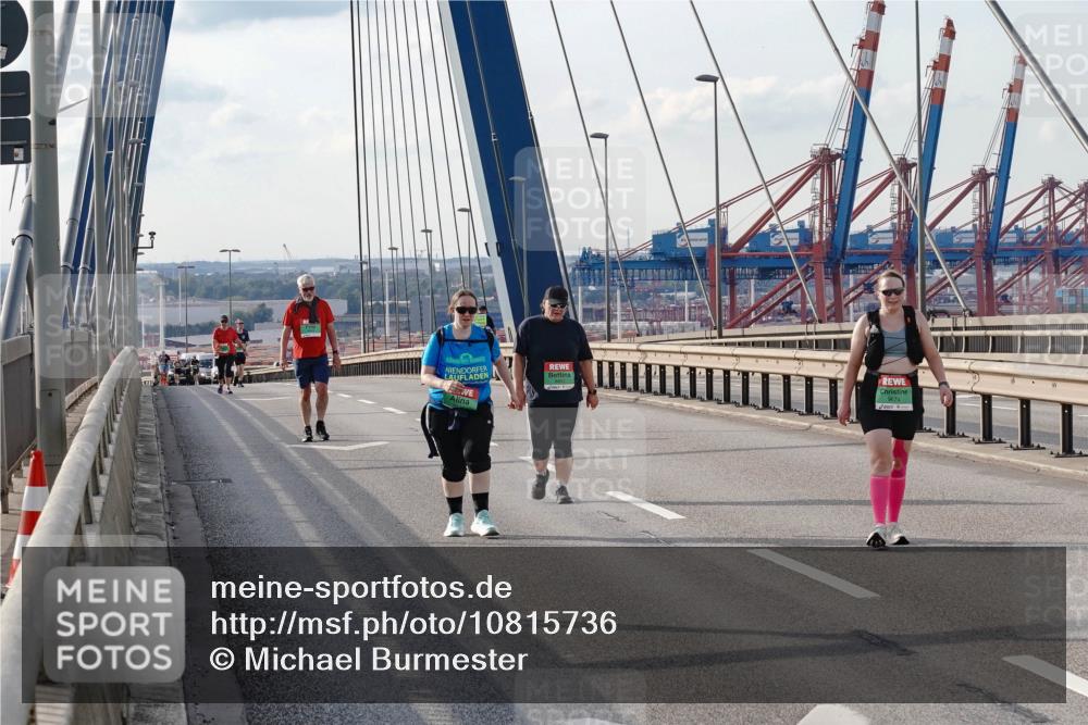 03.10.2026 - Köhlbrandbrückenlauf Michael Burmester http://msf.ph/oto/10815736 03.10.2026 16:14:17 Position 2 9674 meine-sportfotos.de