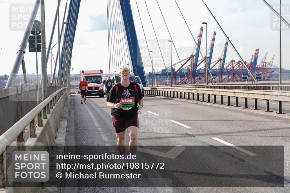 03.10.2026 - Köhlbrandbrückenlauf Michael Burmester http://msf.ph/oto/10815772 03.10.2026 16:16:08 Position 2 2383, 9478 meine-sportfotos.de