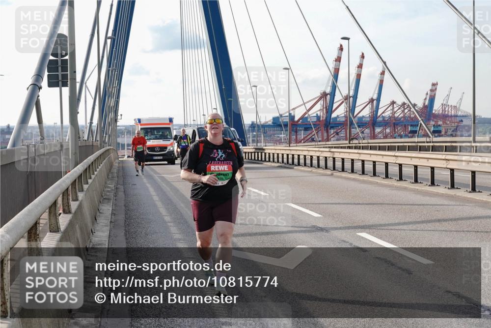 03.10.2026 - Köhlbrandbrückenlauf Michael Burmester http://msf.ph/oto/10815774 03.10.2026 16:16:09 Position 2  meine-sportfotos.de