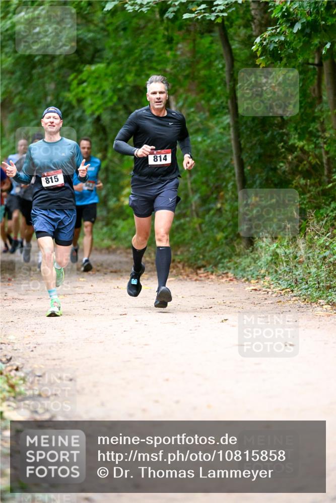 11.10.2026 - Bramfelder Halbmarathon 2026 Dr. Thomas Lammeyer http://msf.ph/oto/10815858 11.10.2026 09:50:09 Laufen 814, 815 meine-sportfotos.de