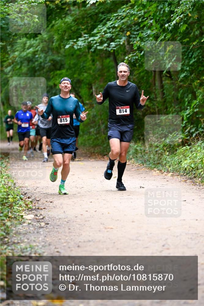 11.10.2026 - Bramfelder Halbmarathon 2026 Dr. Thomas Lammeyer http://msf.ph/oto/10815870 11.10.2026 09:50:11 Laufen 814, 815 meine-sportfotos.de