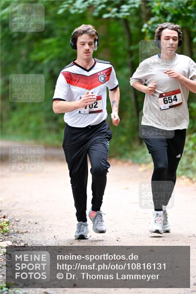 11.10.2026 - Bramfelder Halbmarathon 2026 Dr. Thomas Lammeyer http://msf.ph/oto/10816131 11.10.2026 09:51:24 Laufen 702, 100, 654, 31 meine-sportfotos.de
