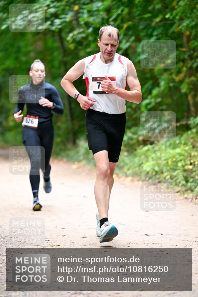 11.10.2026 - Bramfelder Halbmarathon 2026 Dr. Thomas Lammeyer http://msf.ph/oto/10816250 11.10.2026 09:52:10 Laufen 526, 7 meine-sportfotos.de