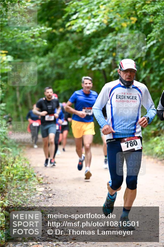 11.10.2026 - Bramfelder Halbmarathon 2026 Dr. Thomas Lammeyer http://msf.ph/oto/10816501 11.10.2026 09:53:23 Laufen 780, 21 meine-sportfotos.de
