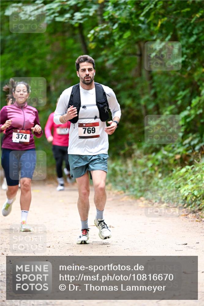 11.10.2026 - Bramfelder Halbmarathon 2026 Dr. Thomas Lammeyer http://msf.ph/oto/10816670 11.10.2026 09:54:04 Laufen 374, 769 meine-sportfotos.de