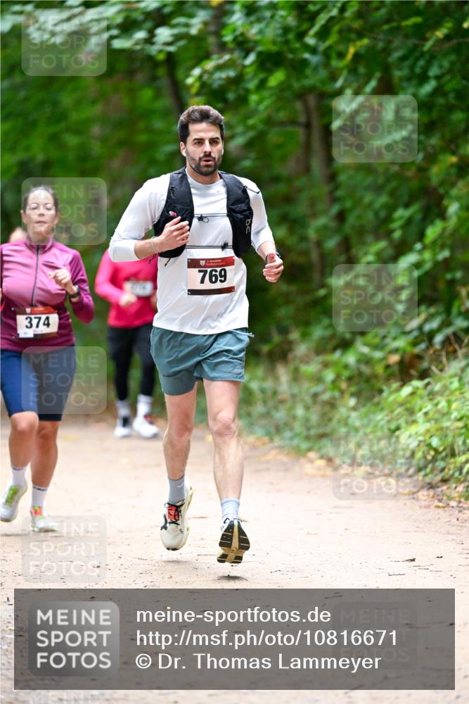 11.10.2026 - Bramfelder Halbmarathon 2026 Dr. Thomas Lammeyer http://msf.ph/oto/10816671 11.10.2026 09:54:04 Laufen 374, 769 meine-sportfotos.de