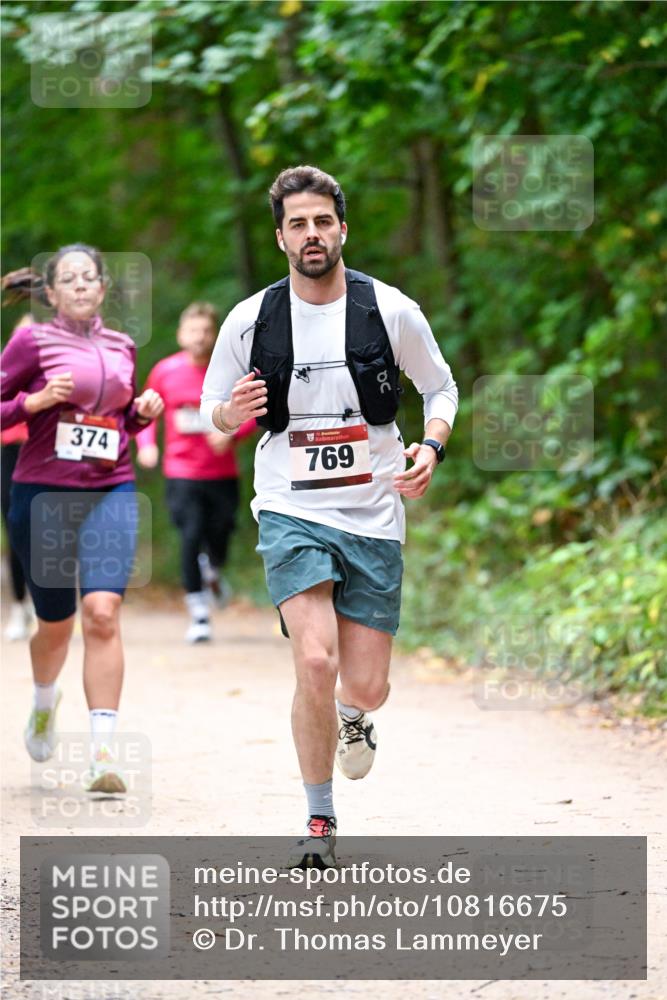 11.10.2026 - Bramfelder Halbmarathon 2026 Dr. Thomas Lammeyer http://msf.ph/oto/10816675 11.10.2026 09:54:05 Laufen 374, 769 meine-sportfotos.de