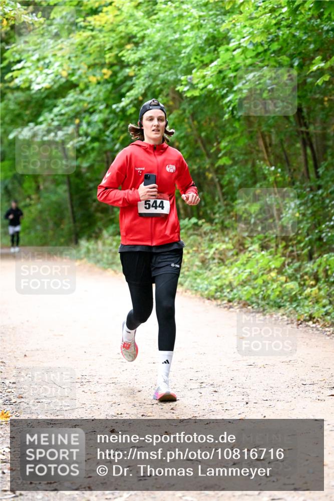 11.10.2026 - Bramfelder Halbmarathon 2026 Dr. Thomas Lammeyer http://msf.ph/oto/10816716 11.10.2026 09:54:14 Laufen 544 meine-sportfotos.de