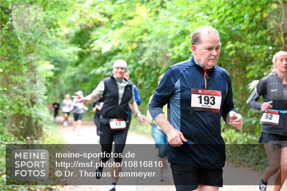 11.10.2026 - Bramfelder Halbmarathon 2026 Dr. Thomas Lammeyer http://msf.ph/oto/10816816 11.10.2026 09:54:36 Laufen 18, 35, 193, 62 meine-sportfotos.de