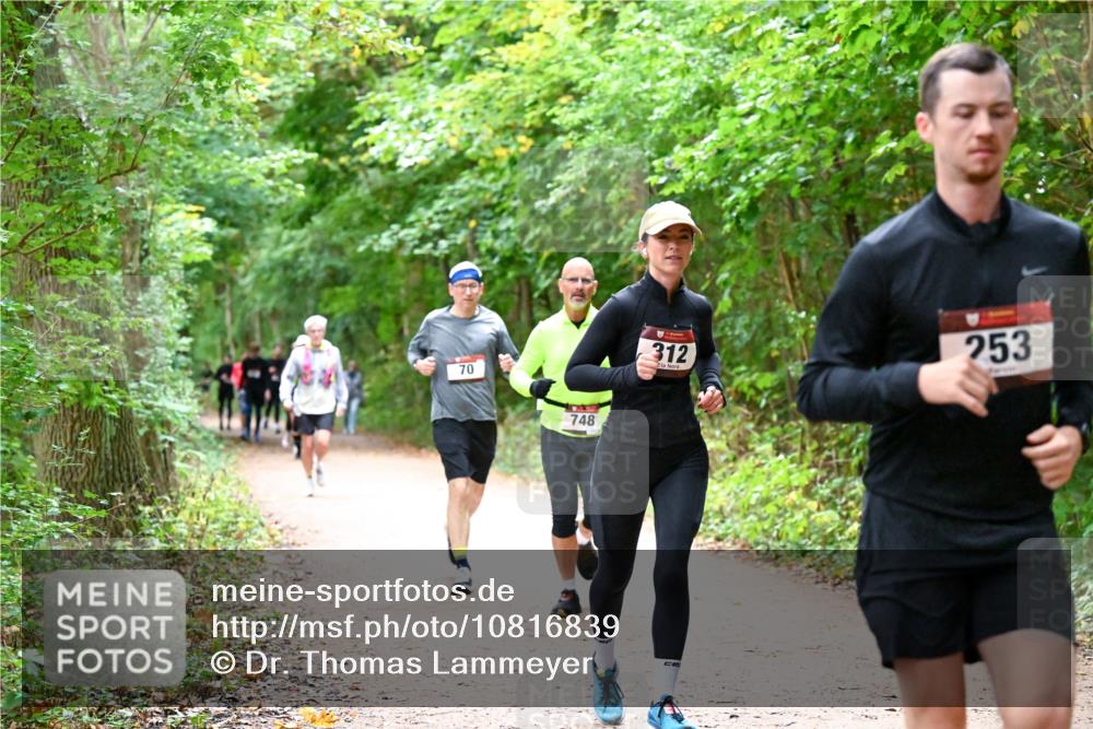 11.10.2026 - Bramfelder Halbmarathon 2026 Dr. Thomas Lammeyer http://msf.ph/oto/10816839 11.10.2026 09:54:40 Laufen 70, 748, 312, 253 meine-sportfotos.de