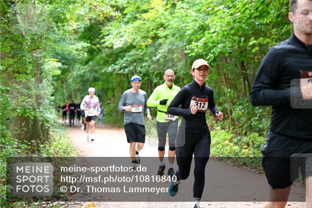 11.10.2026 - Bramfelder Halbmarathon 2026 Dr. Thomas Lammeyer http://msf.ph/oto/10816840 11.10.2026 09:54:40 Laufen 70, 746, 312 meine-sportfotos.de
