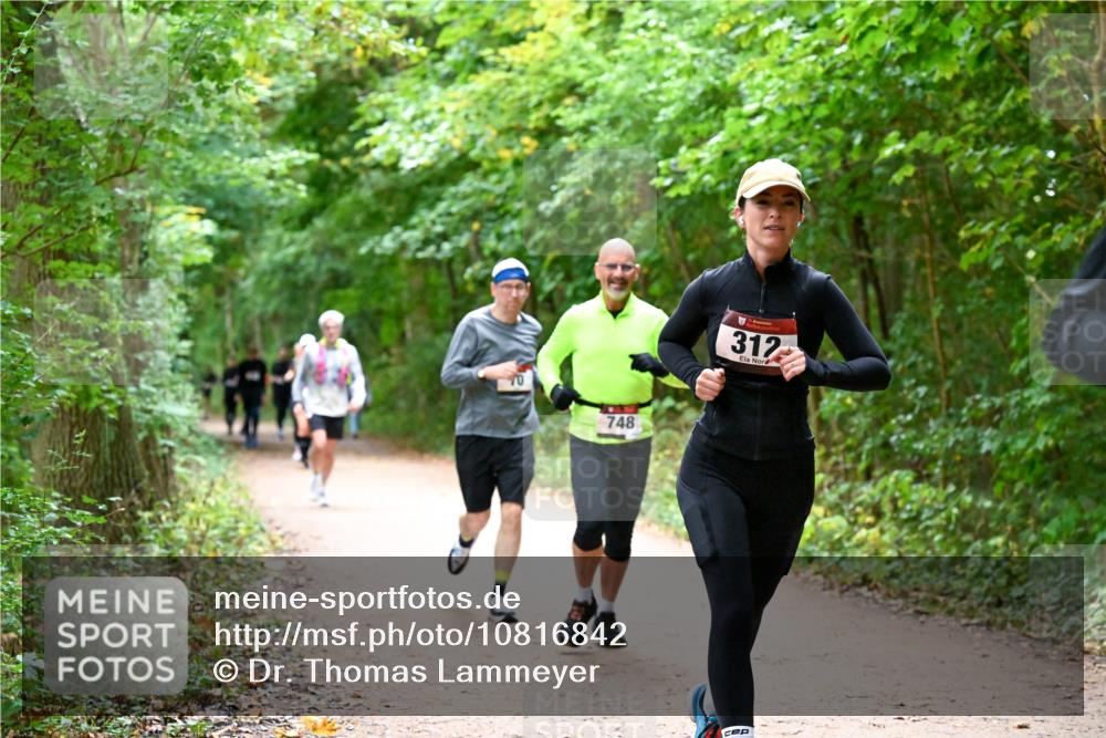 11.10.2026 - Bramfelder Halbmarathon 2026 Dr. Thomas Lammeyer http://msf.ph/oto/10816842 11.10.2026 09:54:40 Laufen 748, 312 meine-sportfotos.de