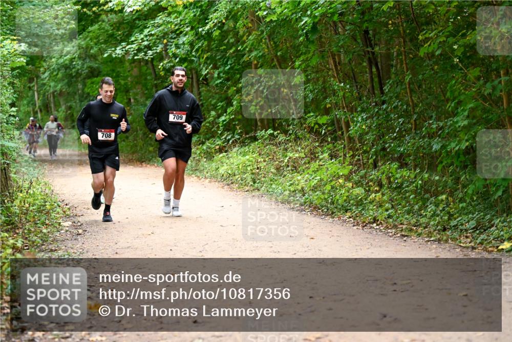 11.10.2026 - Bramfelder Halbmarathon 2026 Dr. Thomas Lammeyer http://msf.ph/oto/10817356 11.10.2026 09:57:11 Laufen 708, 709 meine-sportfotos.de
