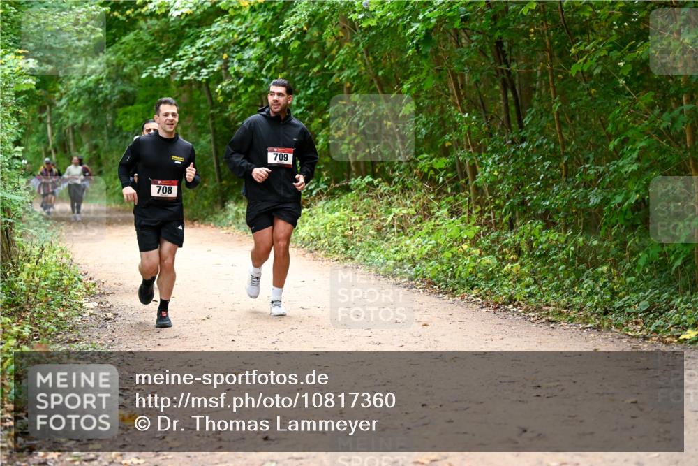11.10.2026 - Bramfelder Halbmarathon 2026 Dr. Thomas Lammeyer http://msf.ph/oto/10817360 11.10.2026 09:57:12 Laufen 708, 709 meine-sportfotos.de
