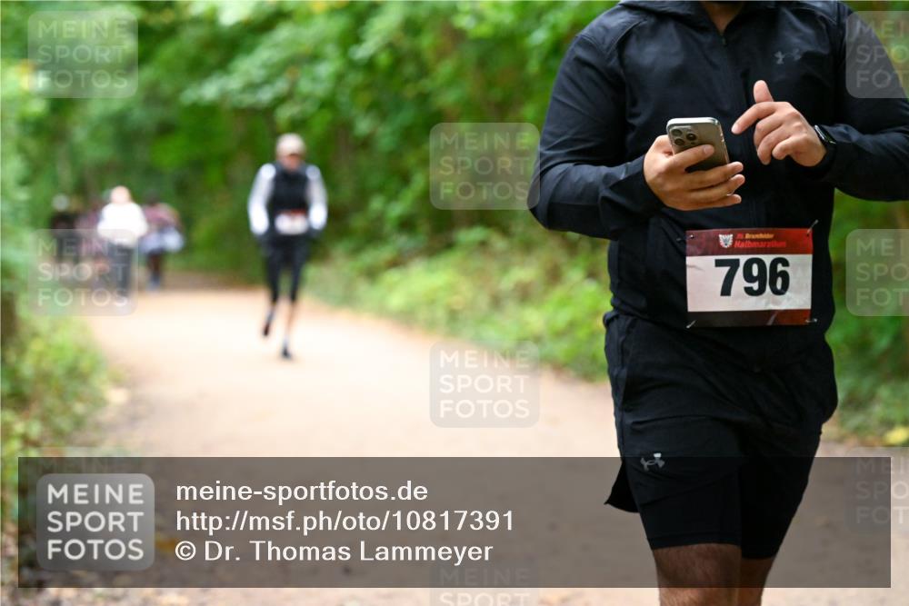 11.10.2026 - Bramfelder Halbmarathon 2026 Dr. Thomas Lammeyer http://msf.ph/oto/10817391 11.10.2026 09:57:17 Laufen 796 meine-sportfotos.de