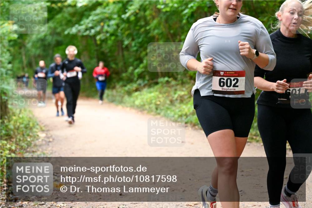 11.10.2026 - Bramfelder Halbmarathon 2026 Dr. Thomas Lammeyer http://msf.ph/oto/10817598 11.10.2026 09:57:59 Laufen 33, 602, 35, 601 meine-sportfotos.de