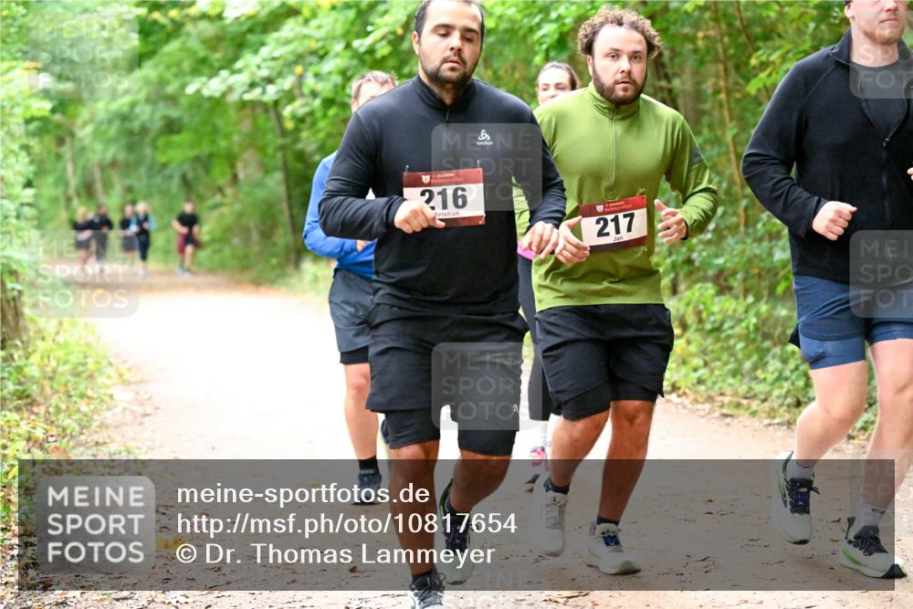 11.10.2026 - Bramfelder Halbmarathon 2026 Dr. Thomas Lammeyer http://msf.ph/oto/10817654 11.10.2026 09:58:07 Laufen 216, 217 meine-sportfotos.de